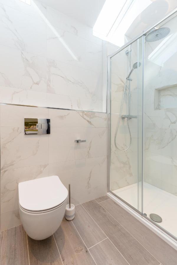 Bective Stud Apartments ナヴァン エクステリア 写真