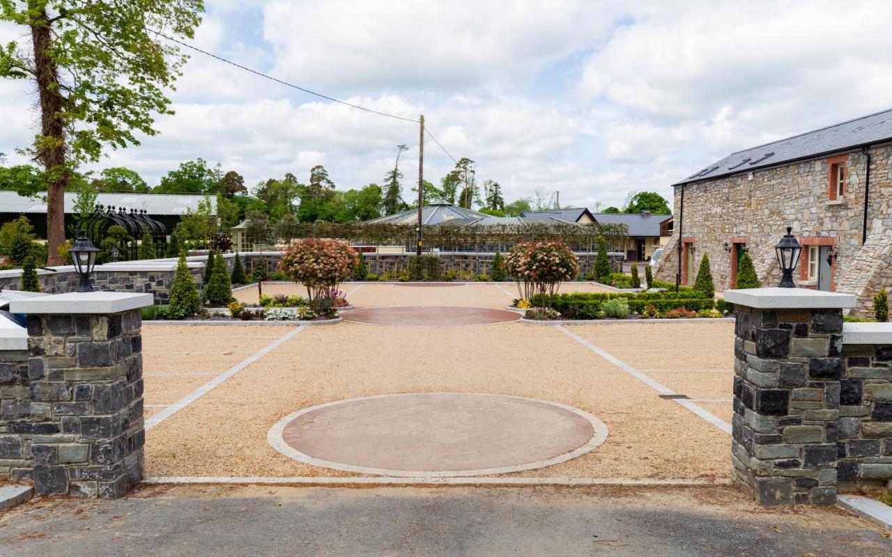 Bective Stud Apartments ナヴァン エクステリア 写真